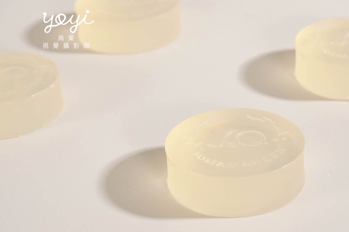手工香皂攝影｜純白極簡保濕精華與石紋底座美感特寫攝影 29