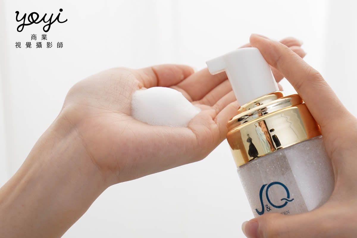 手工香皂攝影｜純白極簡保濕精華與石紋底座美感特寫攝影 43