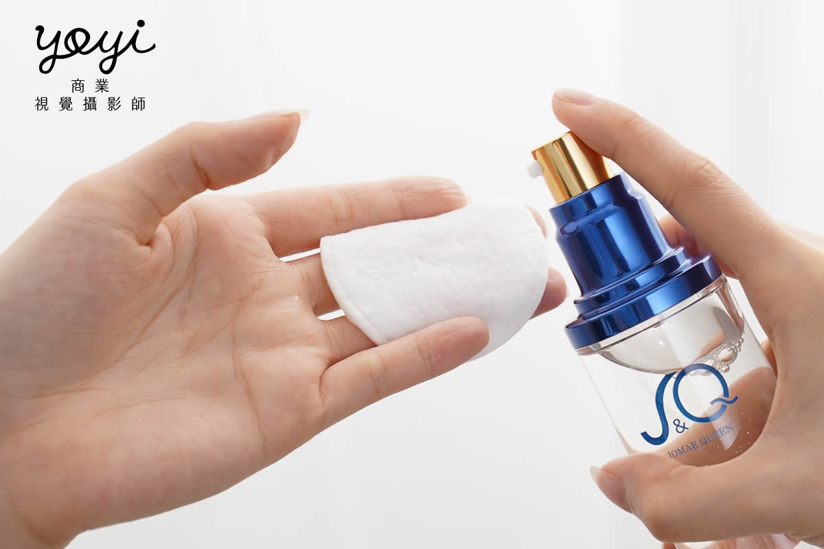 手工香皂攝影｜純白極簡保濕精華與石紋底座美感特寫攝影 45