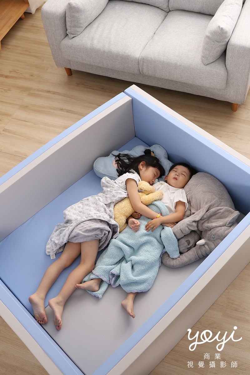 兒童用品攝影｜粉色安全護欄與幼兒居家生活情境攝影 5