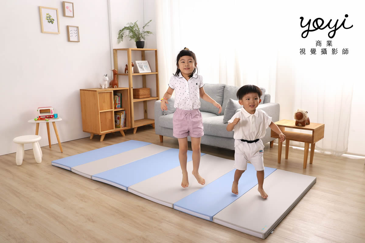 兒童用品攝影｜粉色安全護欄與幼兒居家生活情境攝影 17