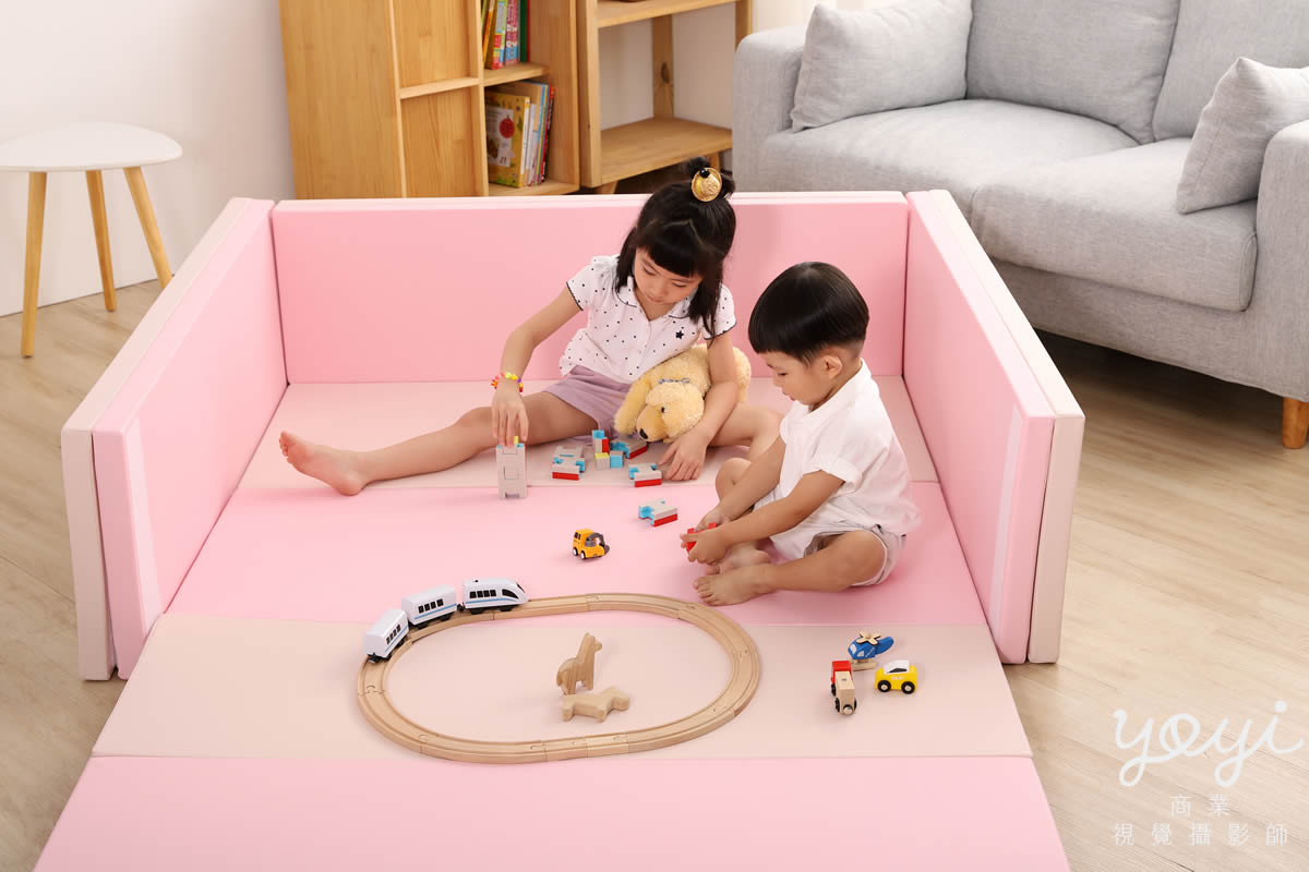 兒童用品攝影｜粉色安全護欄與幼兒居家生活情境攝影 55