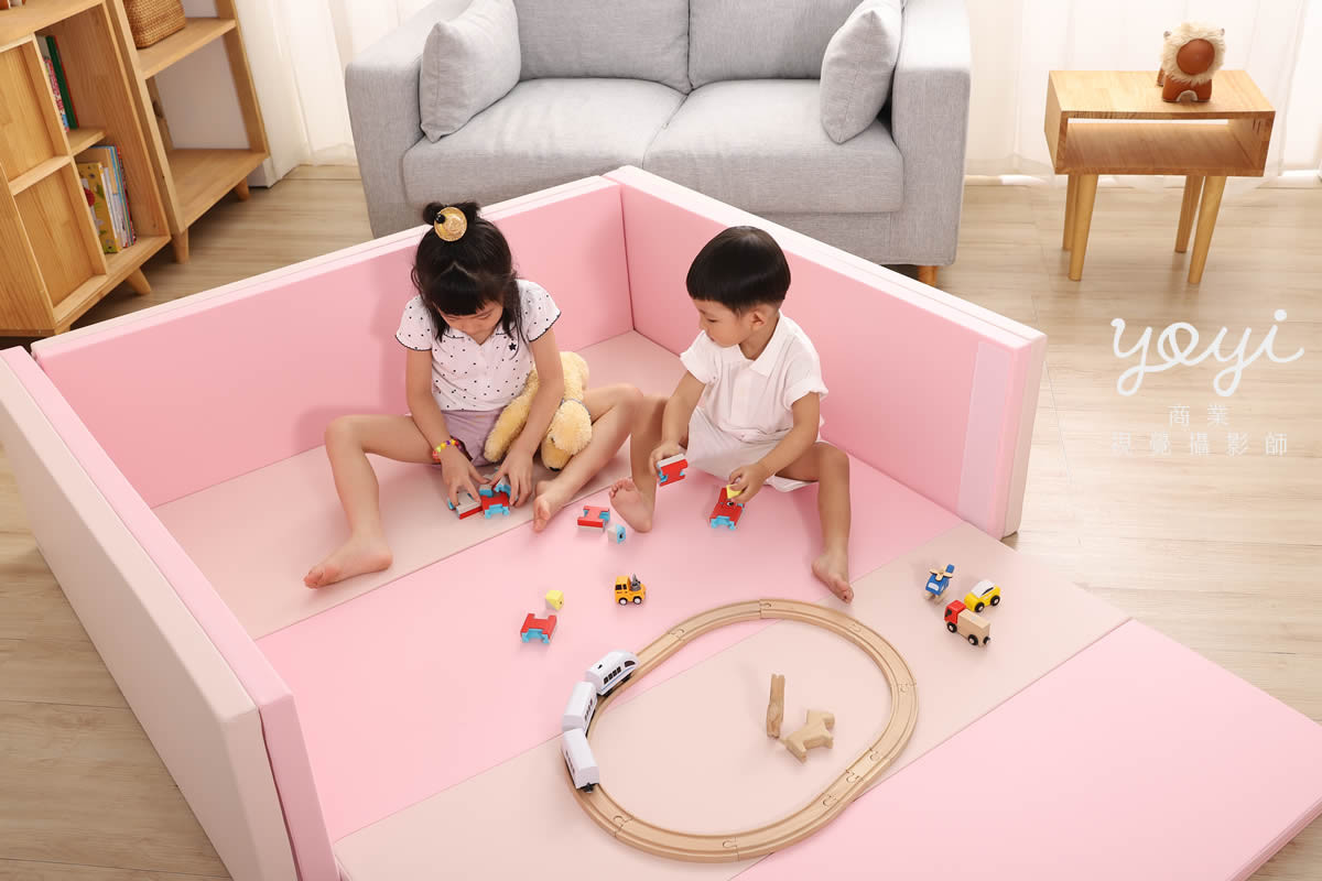 兒童用品攝影｜粉色安全護欄與幼兒居家生活情境攝影 57