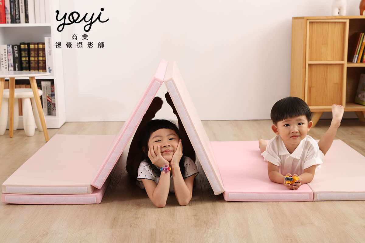 兒童用品攝影｜粉色安全護欄與幼兒居家生活情境攝影 63