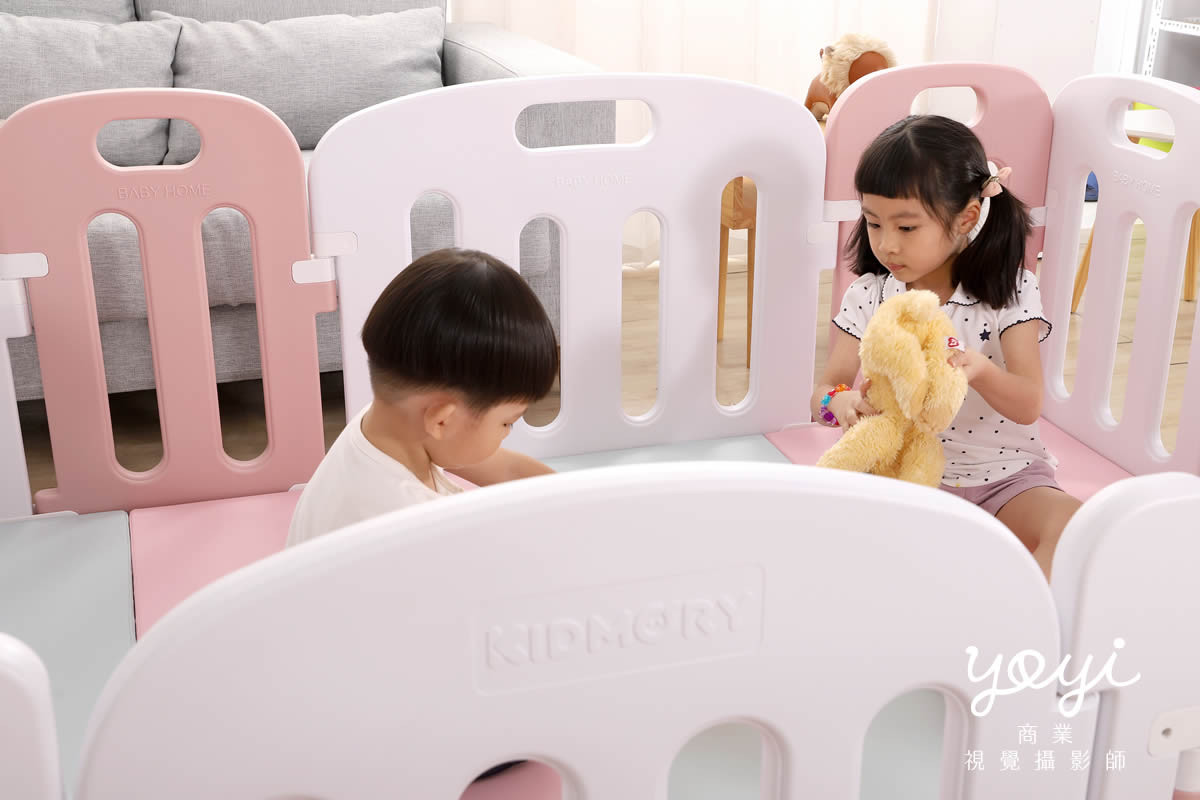 兒童用品攝影｜粉色安全護欄與幼兒居家生活情境攝影 79