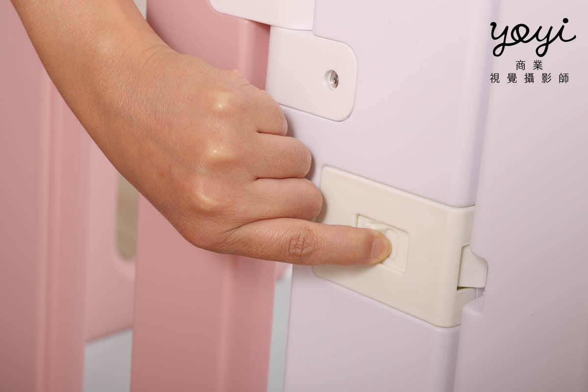 兒童用品攝影｜粉色安全護欄與幼兒居家生活情境攝影 87