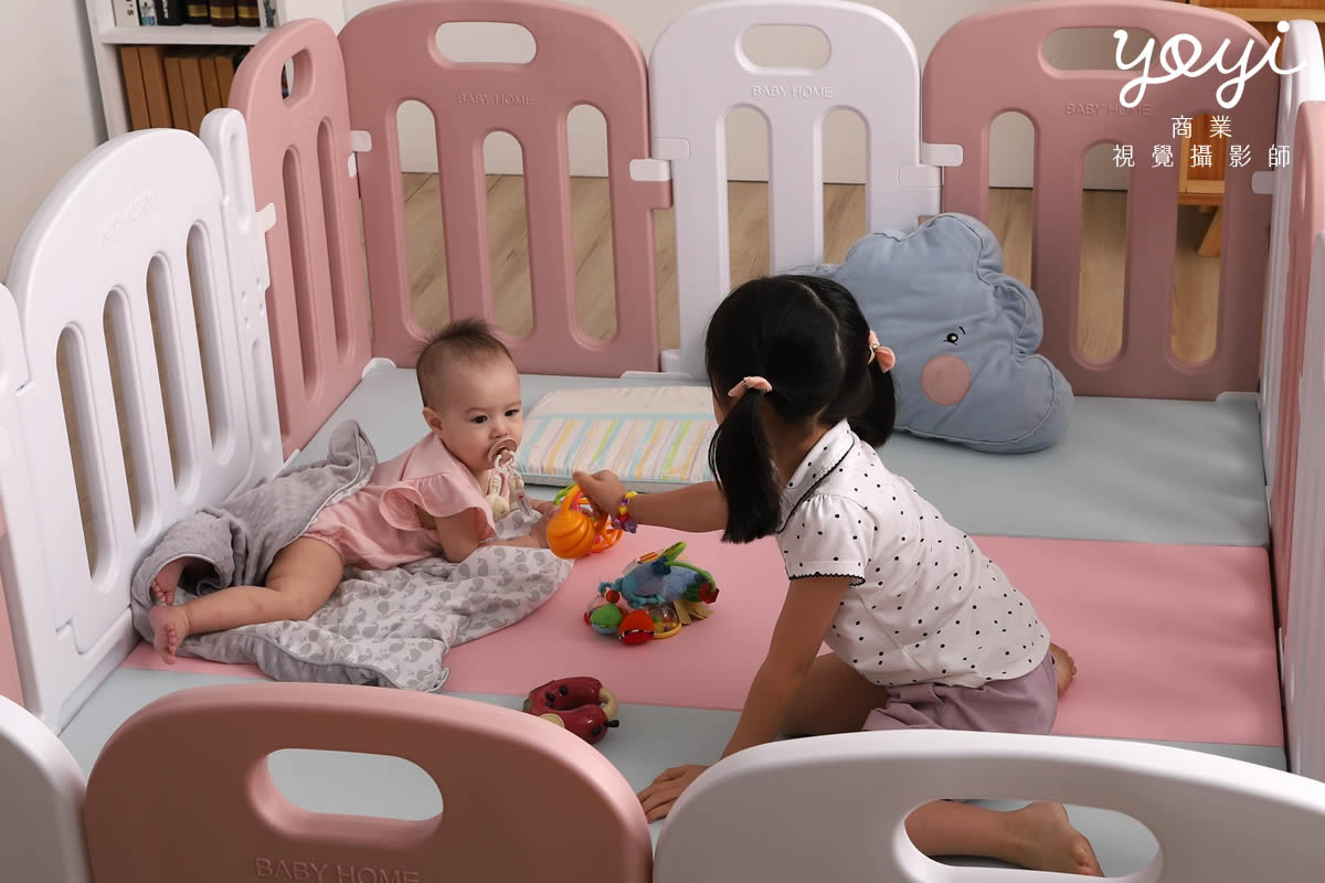 兒童用品攝影｜粉色安全護欄與幼兒居家生活情境攝影 95