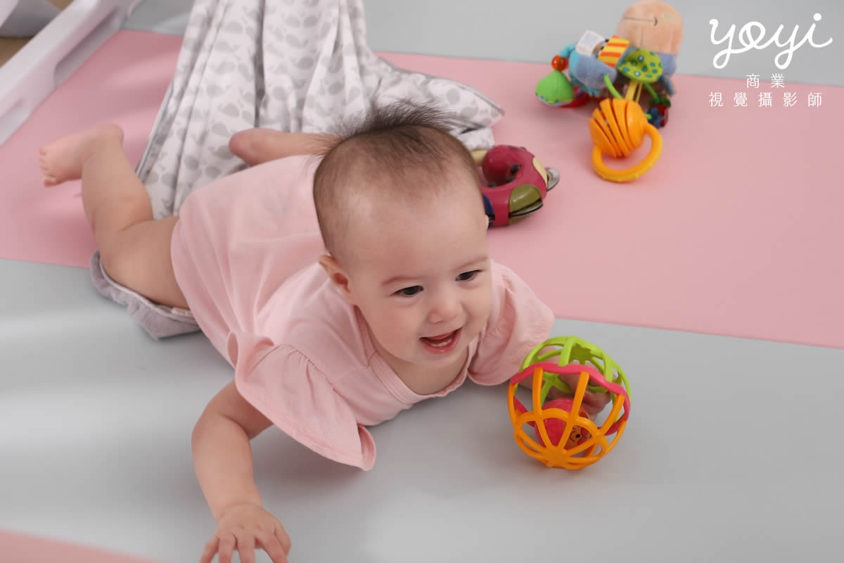 兒童用品攝影｜粉色安全護欄與幼兒居家生活情境攝影 101