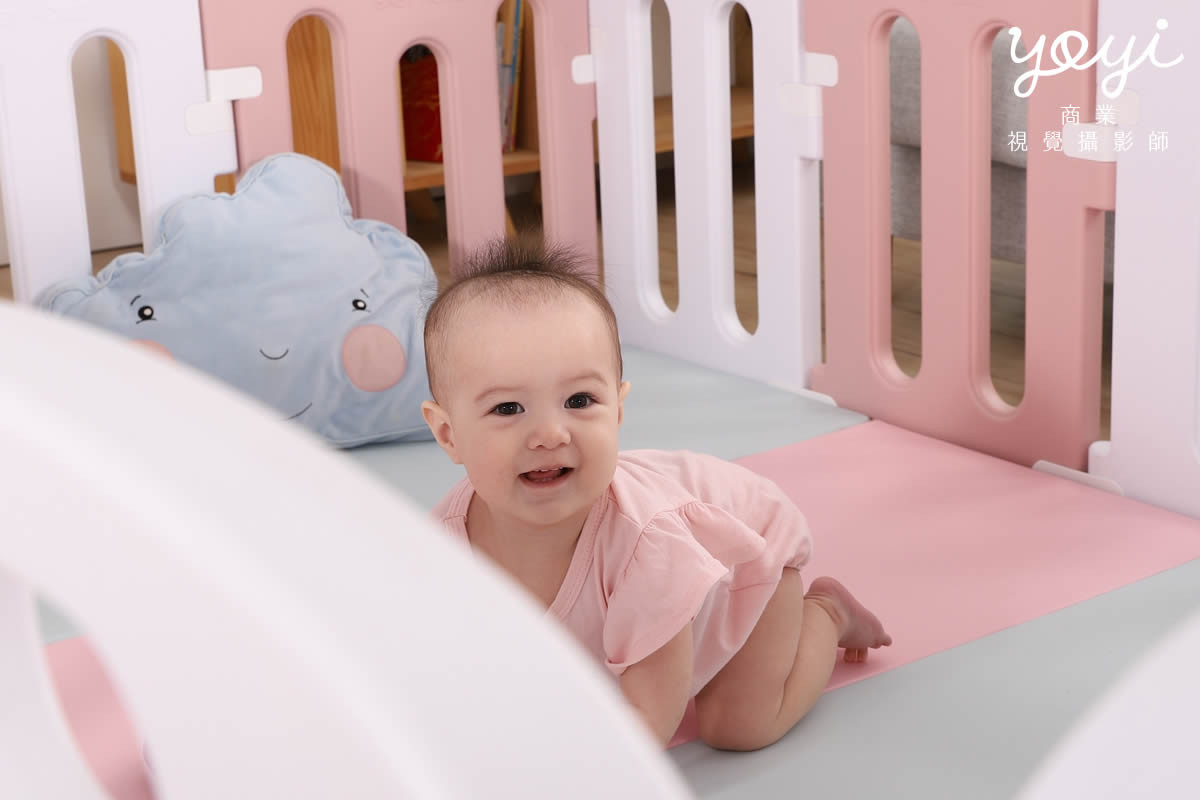 兒童用品攝影｜粉色安全護欄與幼兒居家生活情境攝影 103