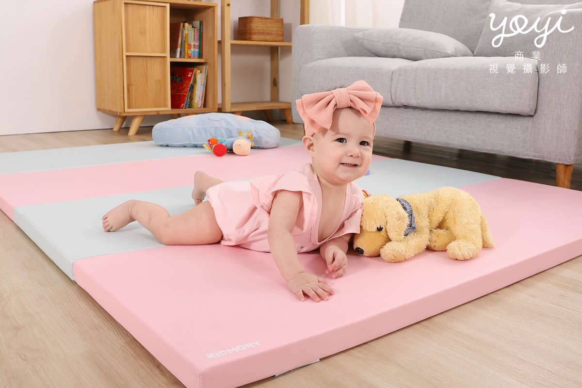 兒童用品攝影｜粉色安全護欄與幼兒居家生活情境攝影 115