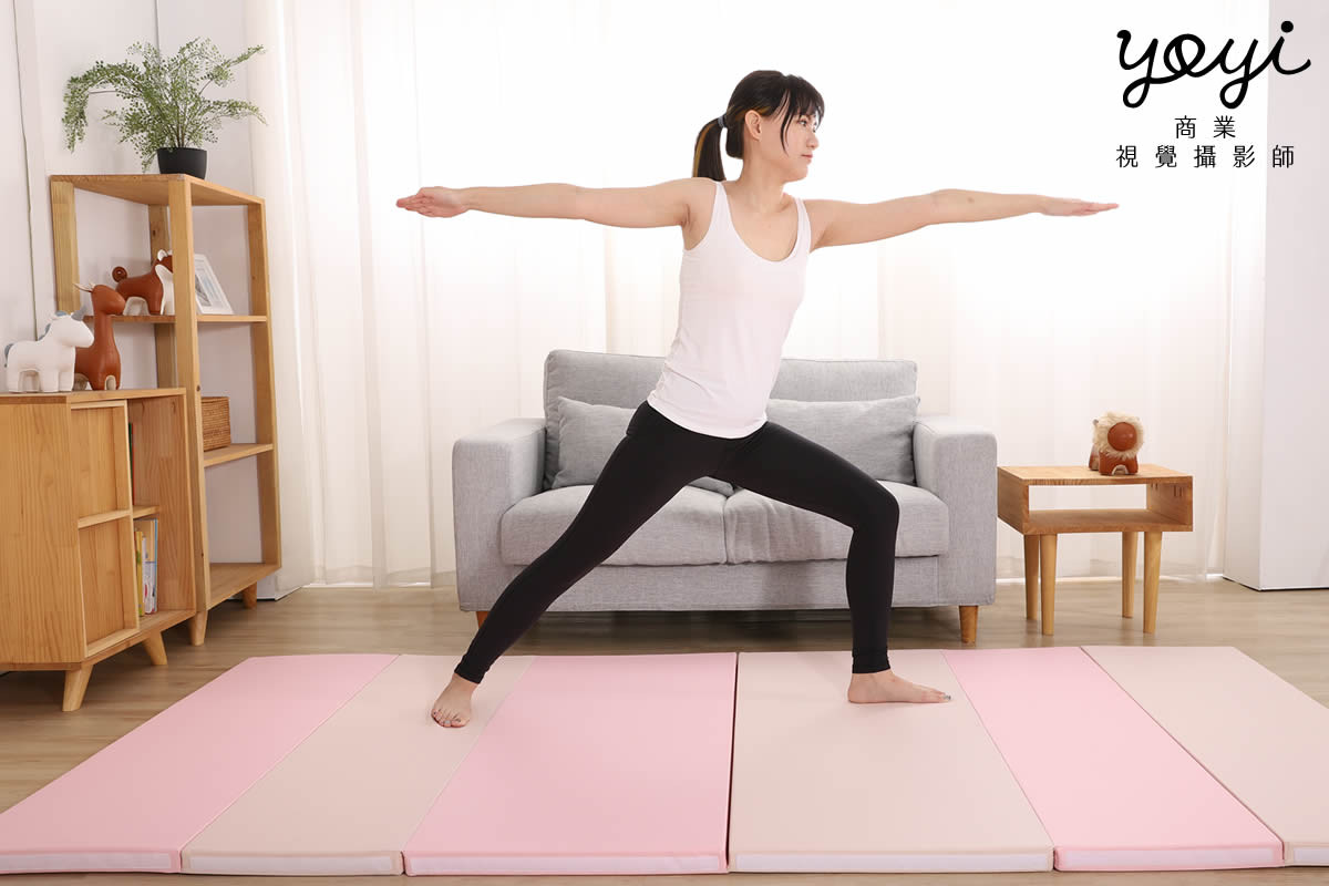 兒童用品攝影｜粉色安全護欄與幼兒居家生活情境攝影 127