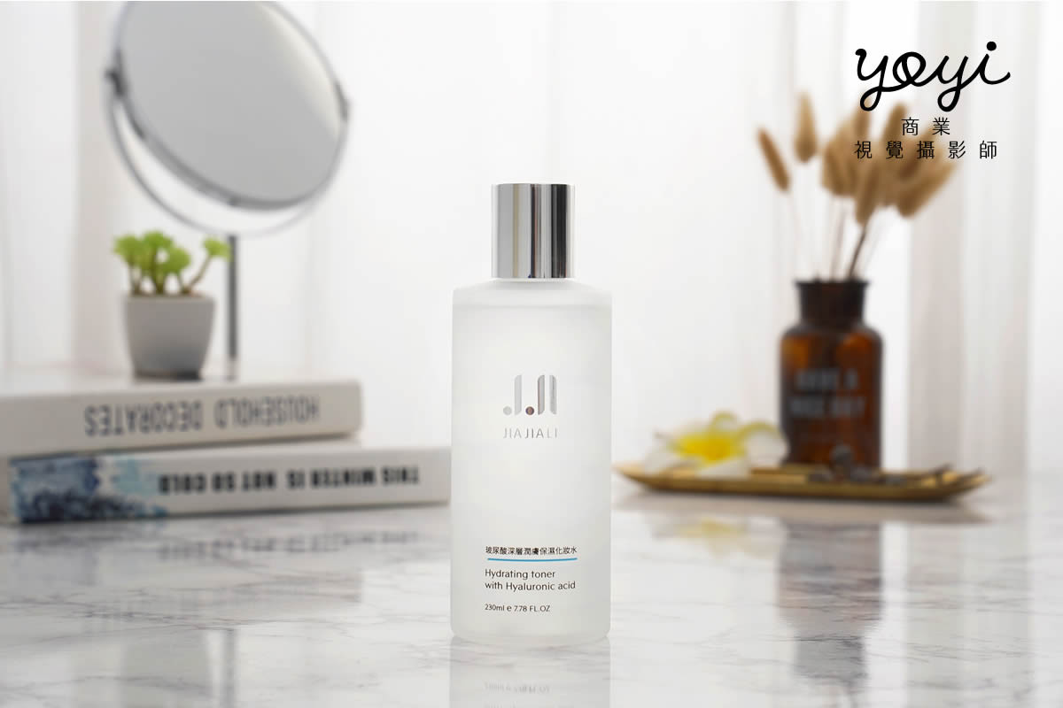 美妝保養品攝影｜白瓶保濕修護系列極簡純淨美感攝影 3