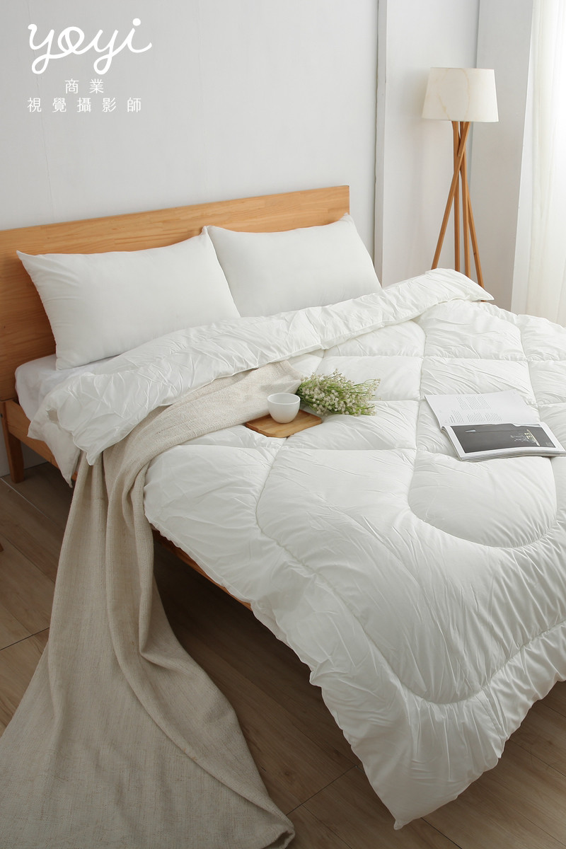 寢具商品攝影｜純白極簡質感枕頭與床組細節美感攝影 3