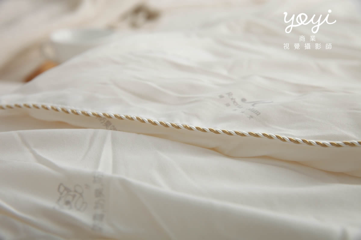 寢具商品攝影｜純白極簡質感枕頭與床組細節美感攝影 51