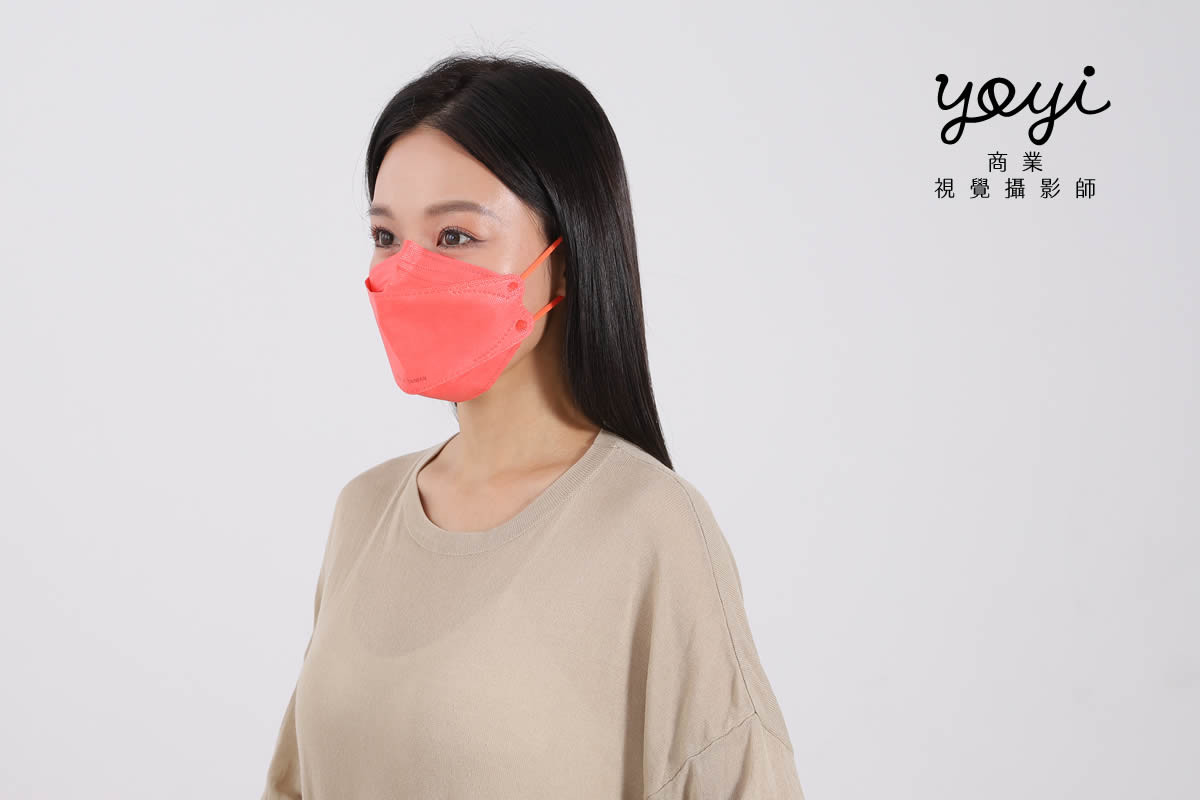 防疫用品攝影｜粉嫩色系機能口罩模特兒配戴與生活感攝影 35