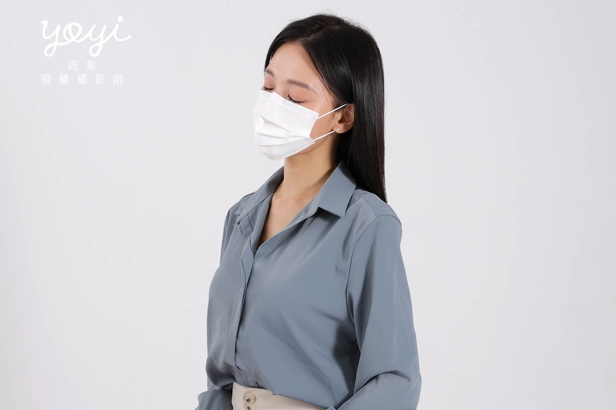 防疫用品攝影｜粉嫩色系機能口罩模特兒配戴與生活感攝影 59