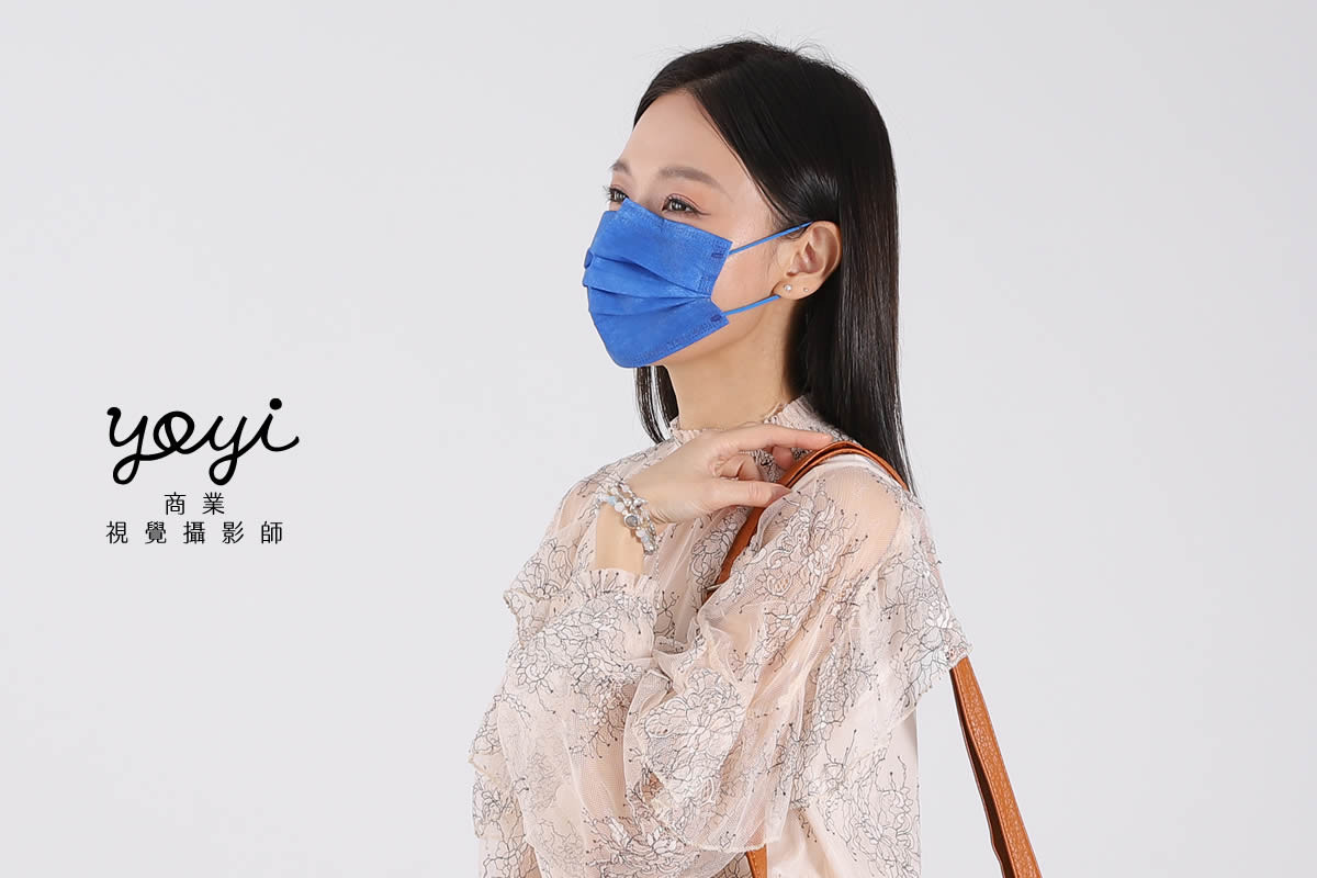 防疫用品攝影｜粉嫩色系機能口罩模特兒配戴與生活感攝影 81