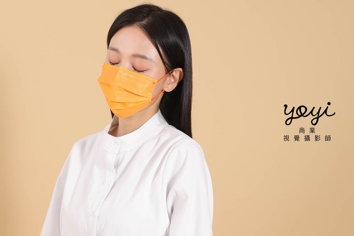防疫用品攝影｜粉嫩色系機能口罩模特兒配戴與生活感攝影 85