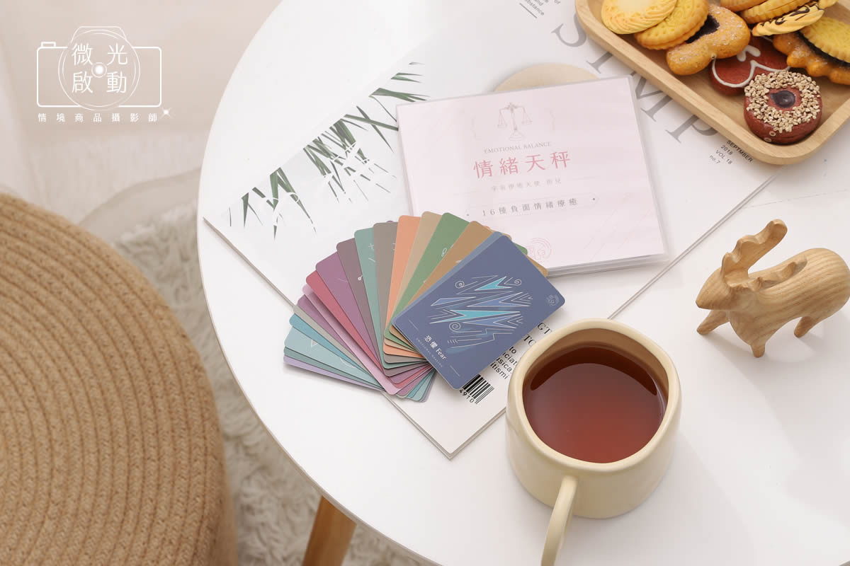 文創商品攝影｜情緒天秤CD專輯與質感卡片美學情境攝影 23