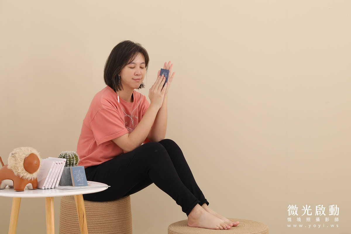 文創商品攝影｜情緒天秤CD專輯與質感卡片美學情境攝影 27