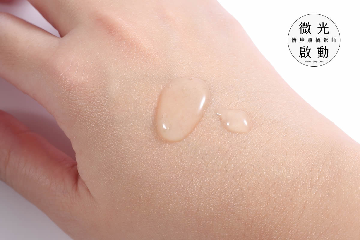 美妝保養品攝影｜棕色玻璃噴霧瓶與專業護膚產品細節攝影 5