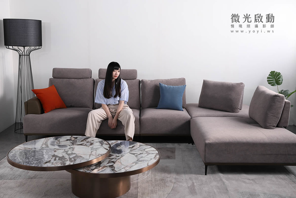 沙發商品攝影｜簡約風布沙發模特兒居家情境攝影 31