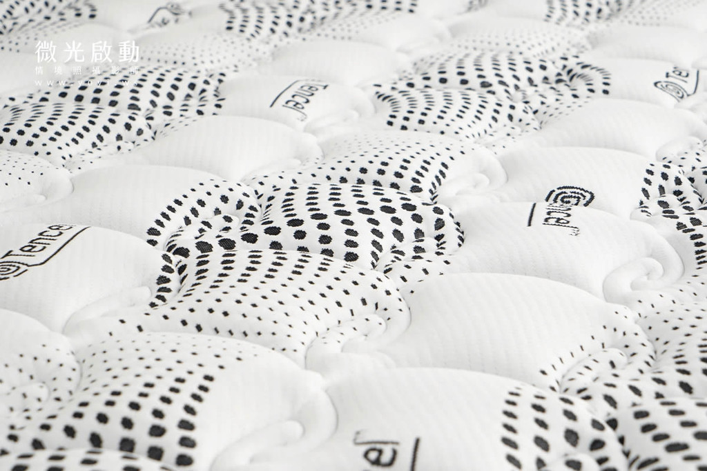 床墊商品攝影｜高質感灰色軟包床頭與機能床墊情境攝影 13