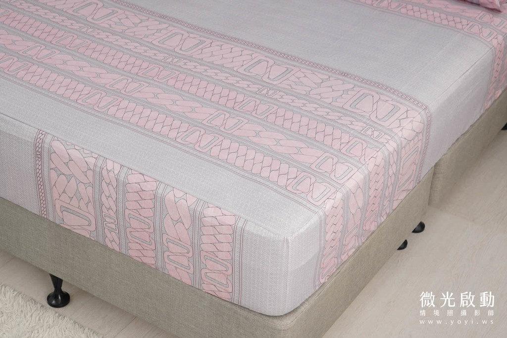床墊商品攝影｜高質感灰色軟包床頭與機能床墊情境攝影 53