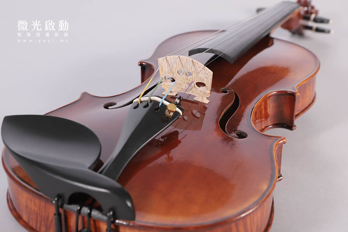 樂器商品攝影｜精典木質小提琴專業去背與細節攝影 5