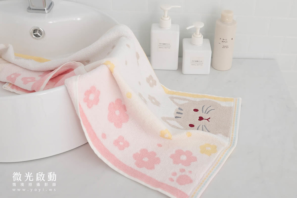 毛巾商品攝影｜木質家居簡約風毛巾情境攝影｜星紅 1