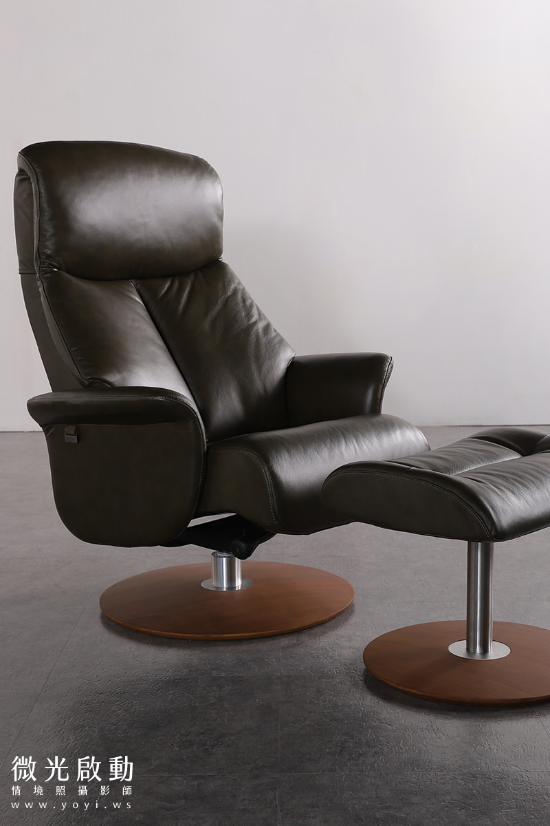 家具商品攝影｜黑色皮革高質感床組與厚實床墊情境攝影｜沙發大師、睡眠王國 3