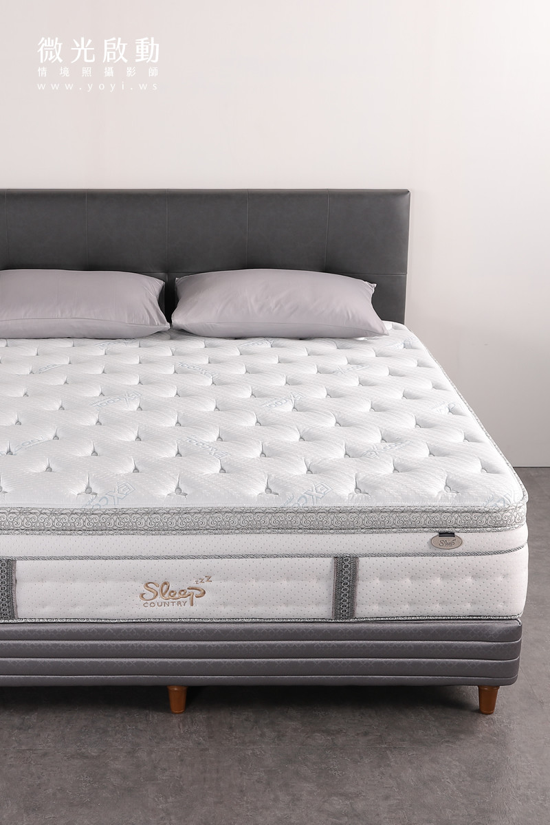 家具商品攝影｜黑色皮革高質感床組與厚實床墊情境攝影｜沙發大師、睡眠王國 9