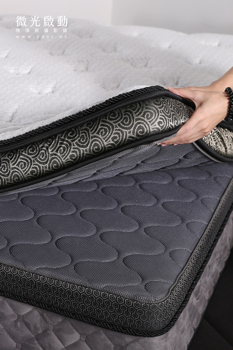 家具商品攝影｜黑色皮革高質感床組與厚實床墊情境攝影｜沙發大師、睡眠王國 13