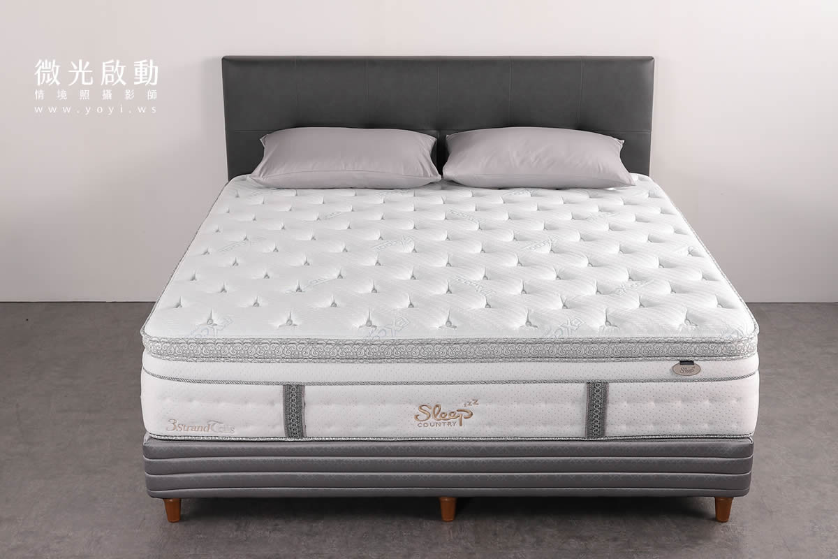 家具商品攝影｜黑色皮革高質感床組與厚實床墊情境攝影｜沙發大師、睡眠王國 57