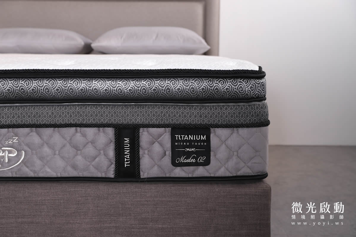 家具商品攝影｜黑色皮革高質感床組與厚實床墊情境攝影｜沙發大師、睡眠王國 65