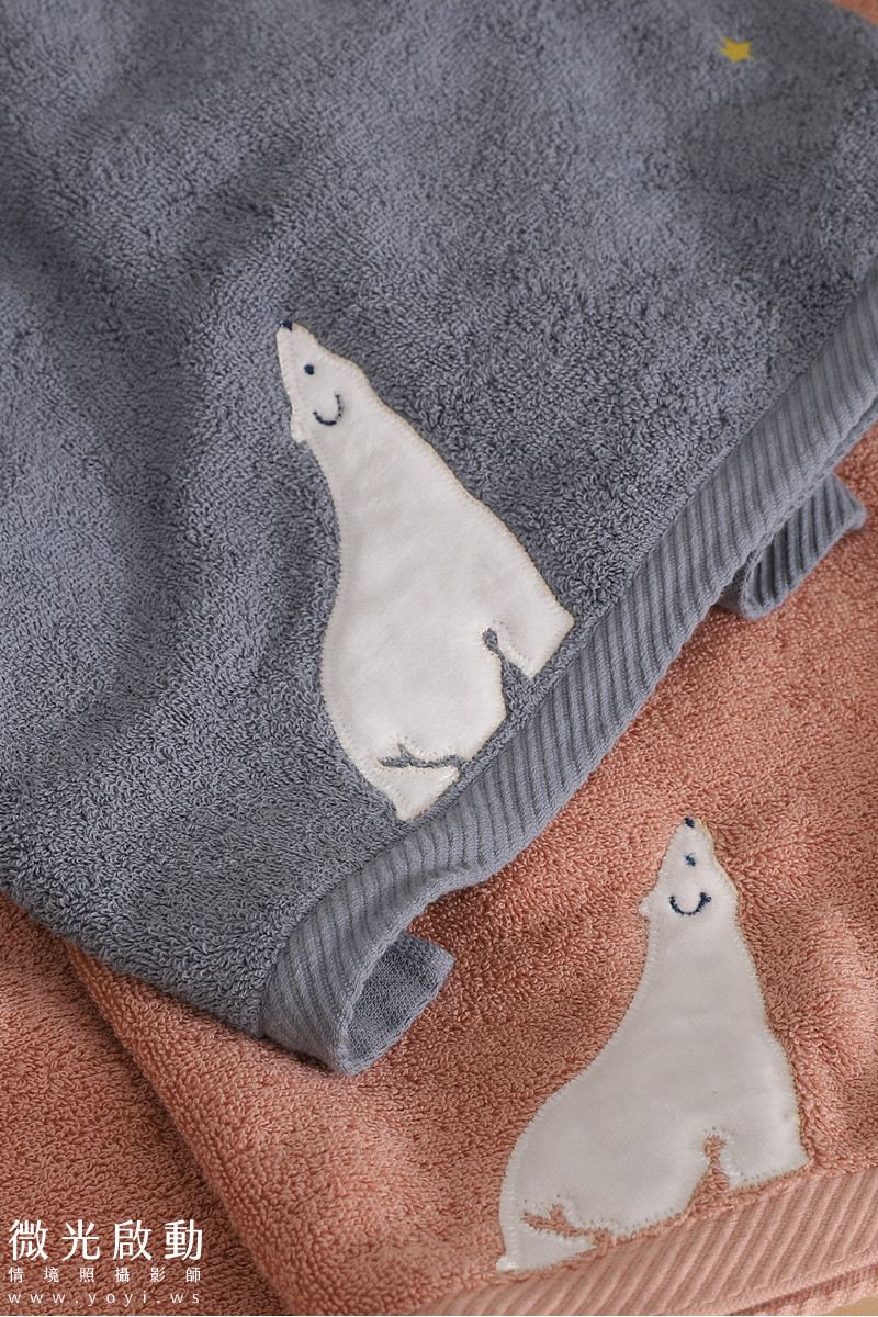 毛巾商品攝影｜親膚質感粉色浴巾模特兒親密互動攝影 15