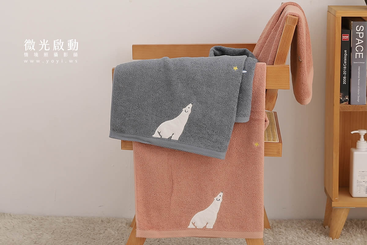 毛巾商品攝影｜親膚質感粉色浴巾模特兒親密互動攝影 29