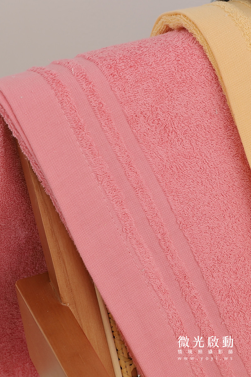 毛巾商品攝影｜親膚質感粉色浴巾模特兒親密互動攝影 43