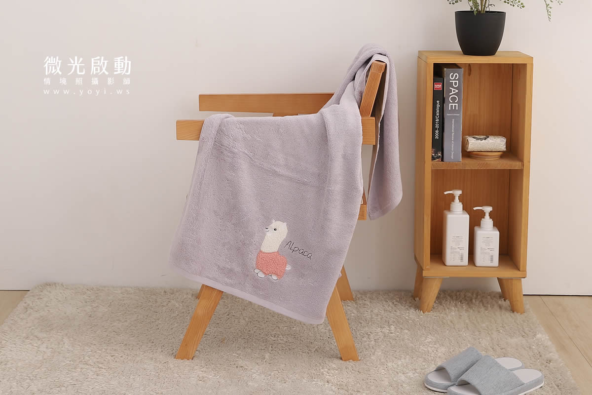 毛巾商品攝影｜親膚質感粉色浴巾模特兒親密互動攝影 51