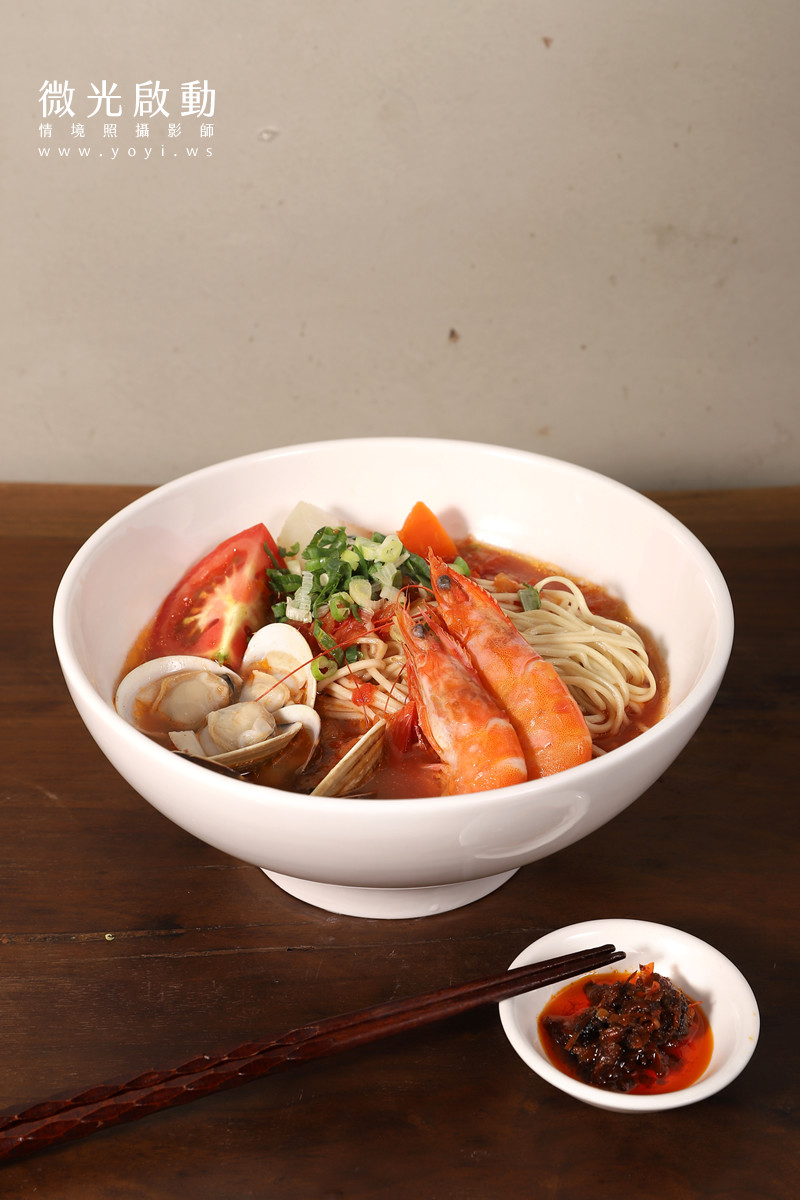 美食商品攝影｜招牌牛肉麵豐富層次美味情境攝影｜握川福 3