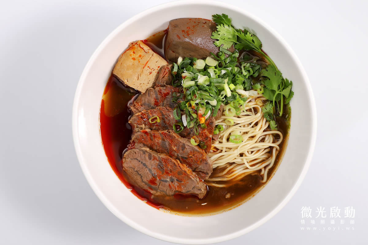美食商品攝影｜招牌牛肉麵豐富層次美味情境攝影｜握川福 9
