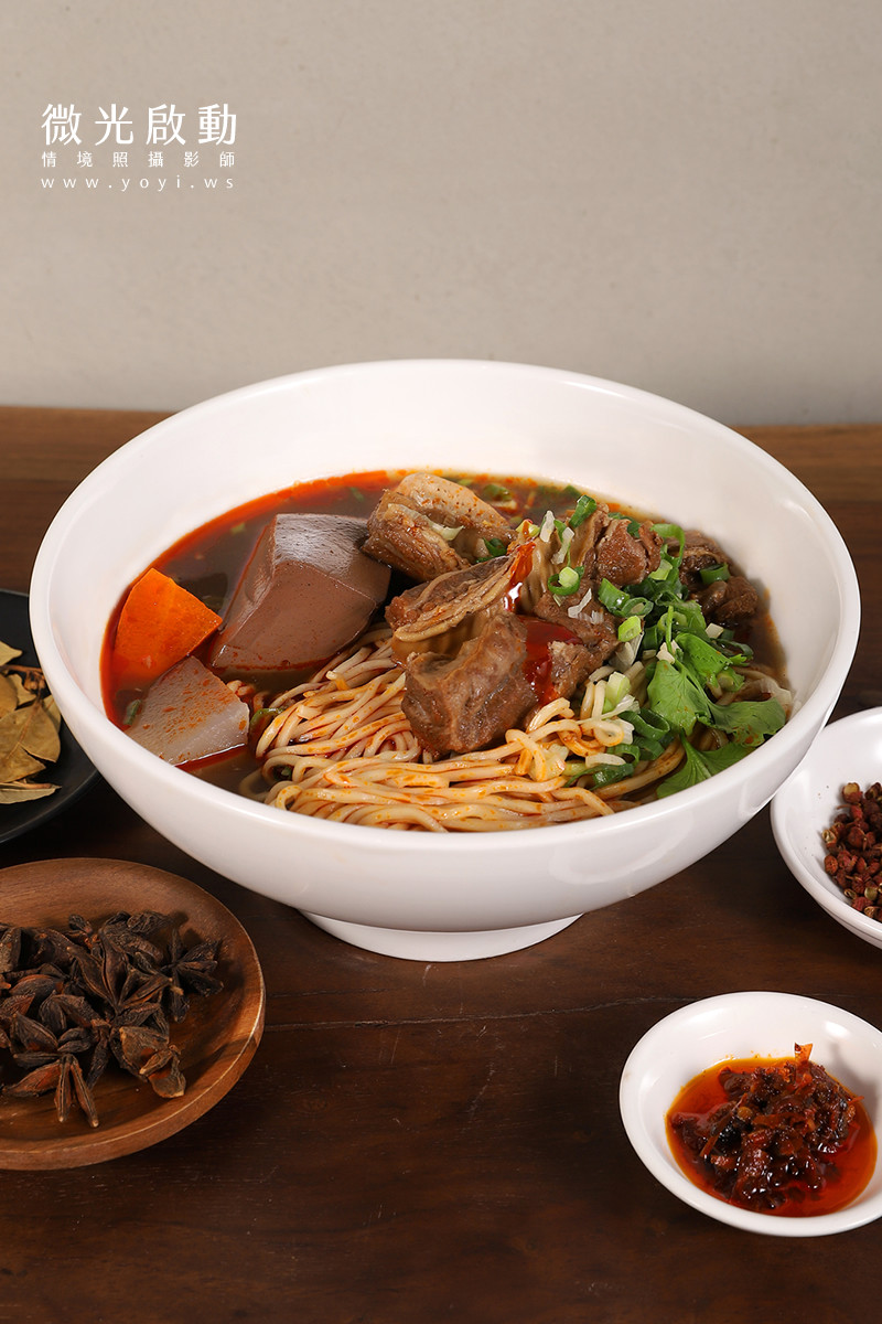 美食商品攝影｜招牌牛肉麵豐富層次美味情境攝影｜握川福 11