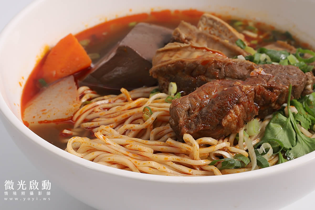 美食商品攝影｜招牌牛肉麵豐富層次美味情境攝影｜握川福 21