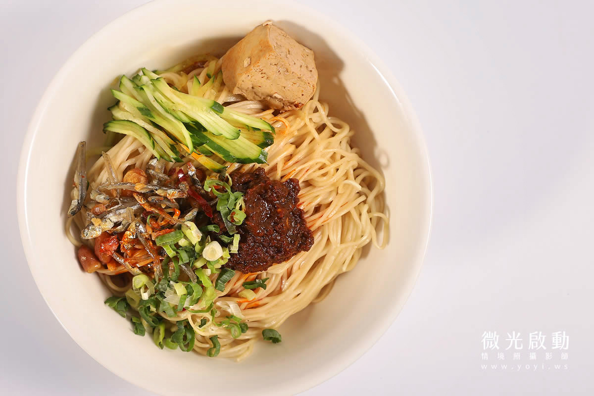 美食商品攝影｜招牌牛肉麵豐富層次美味情境攝影｜握川福 55