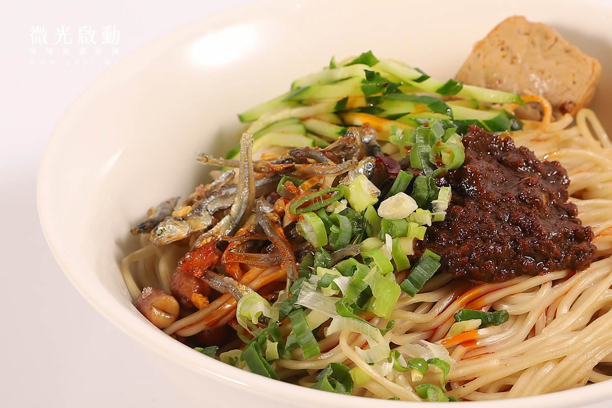 美食商品攝影｜招牌牛肉麵豐富層次美味情境攝影｜握川福 57