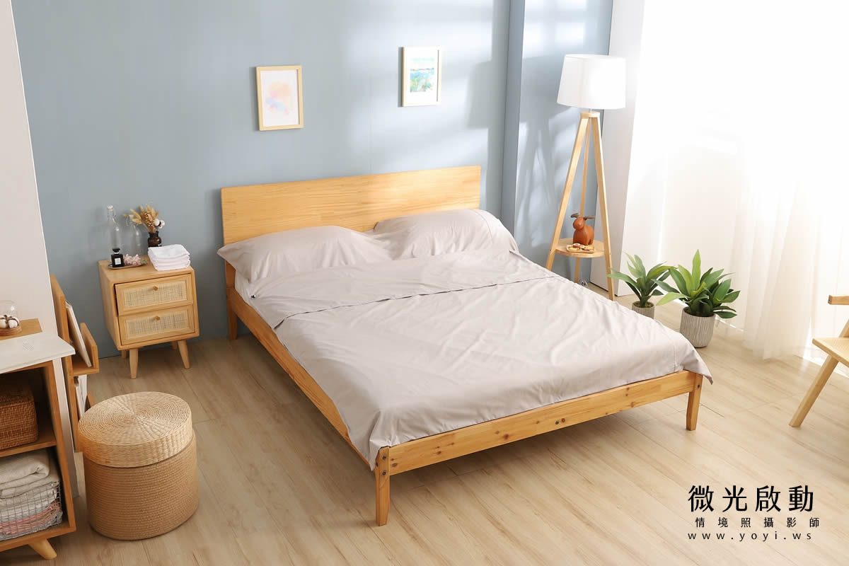 寢具商品攝影｜沉穩灰調雙人床包模特兒熟睡情境攝影 5