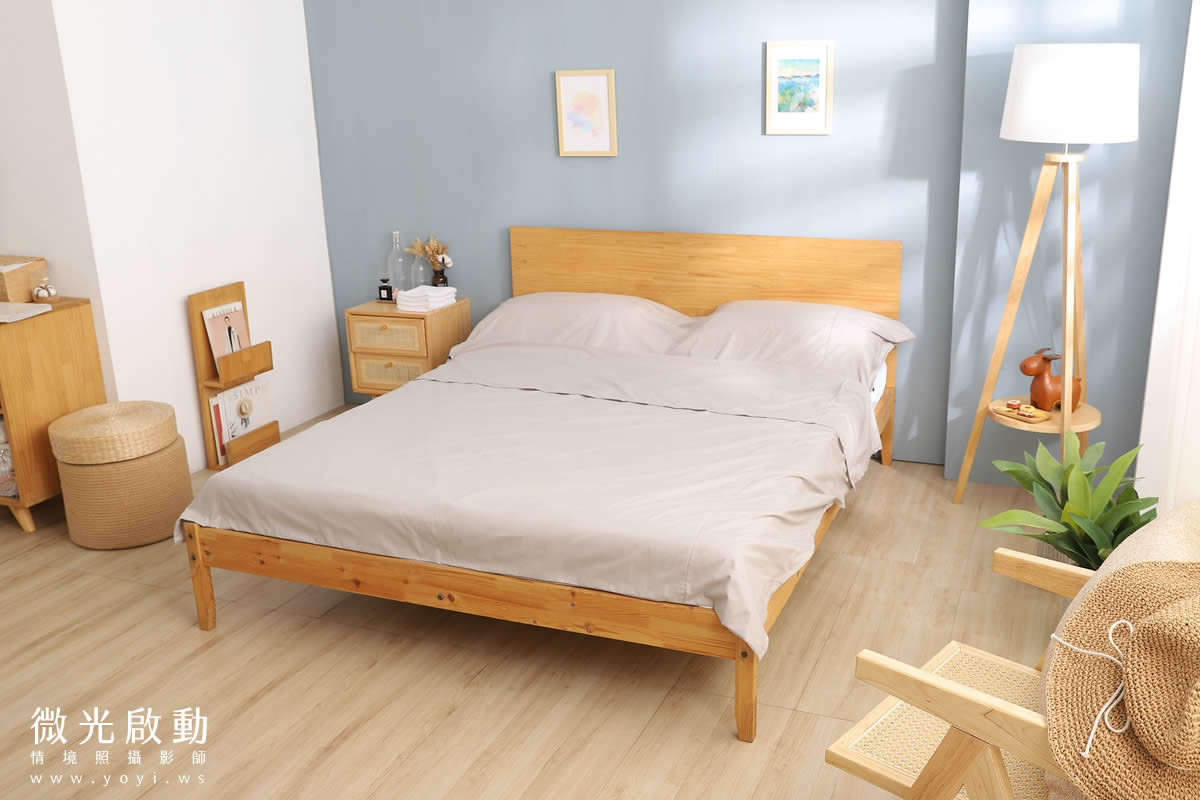 寢具商品攝影｜沉穩灰調雙人床包模特兒熟睡情境攝影 7