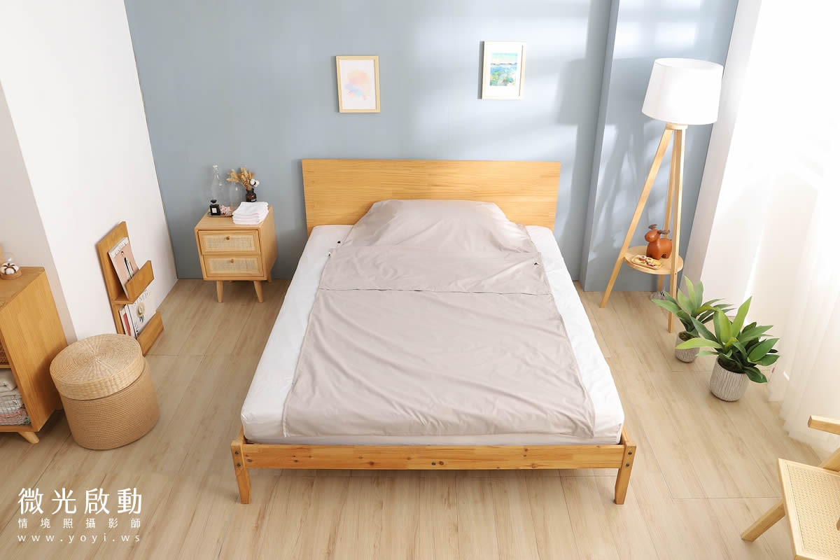 寢具商品攝影｜沉穩灰調雙人床包模特兒熟睡情境攝影 57