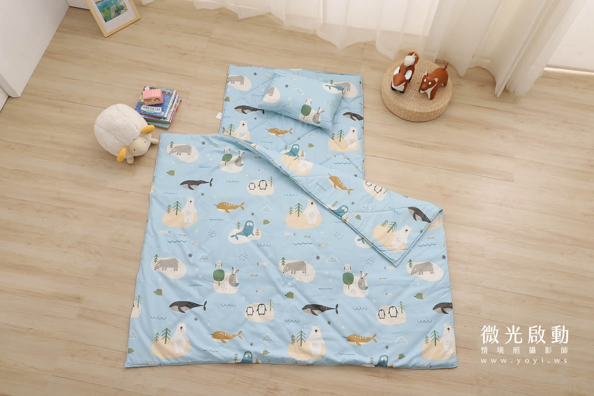 兒童寢具攝影｜粉柔小花圖騰涼被兒童熟睡情境攝影 51