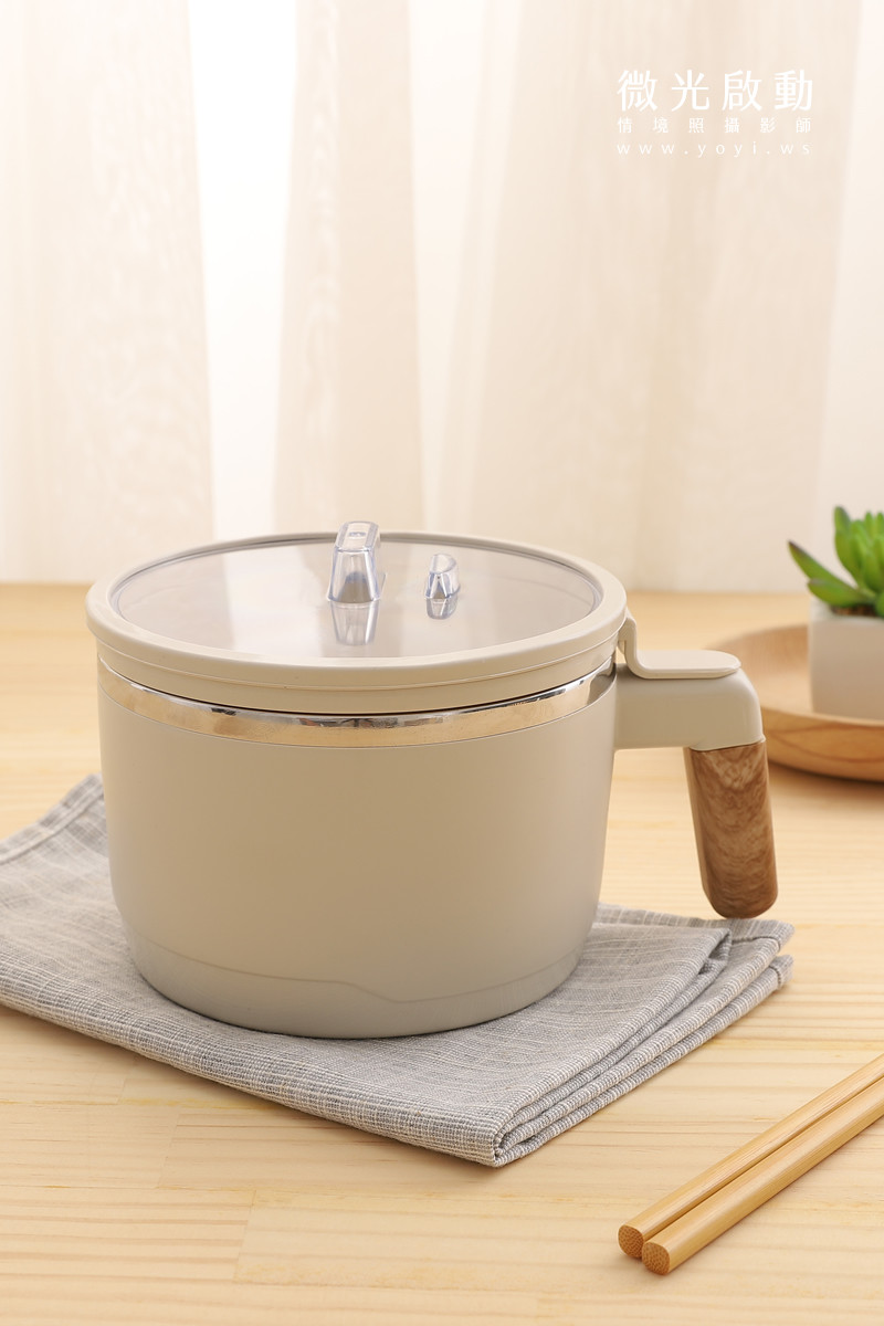 餐廚用品攝影｜居家清潔用品與洗劑木質調情境攝影 11